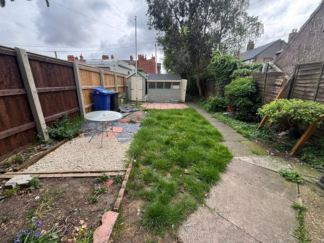 Grimsby, South Humberside, DN32 9QG - Online Auctions