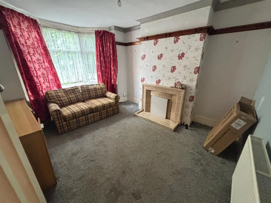 Grimsby, South Humberside, DN32 9QG - Online Auctions