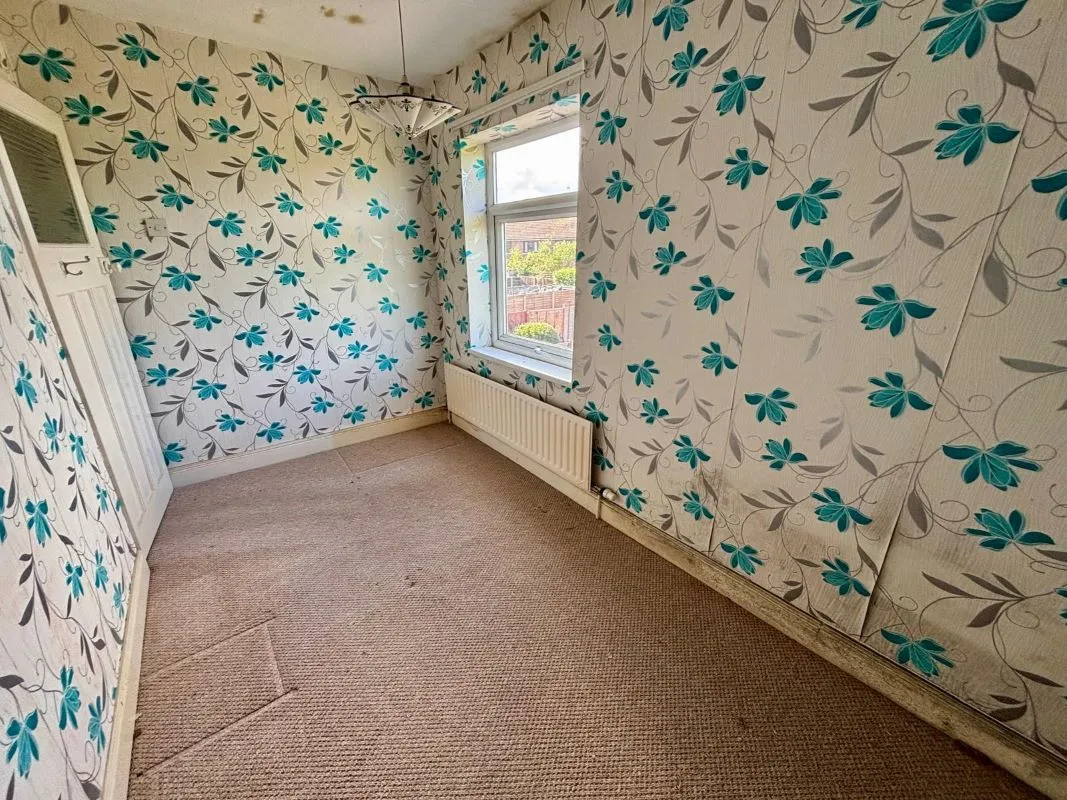 Scunthorpe, South Humberside, DN16 2JJ - Online Auctions