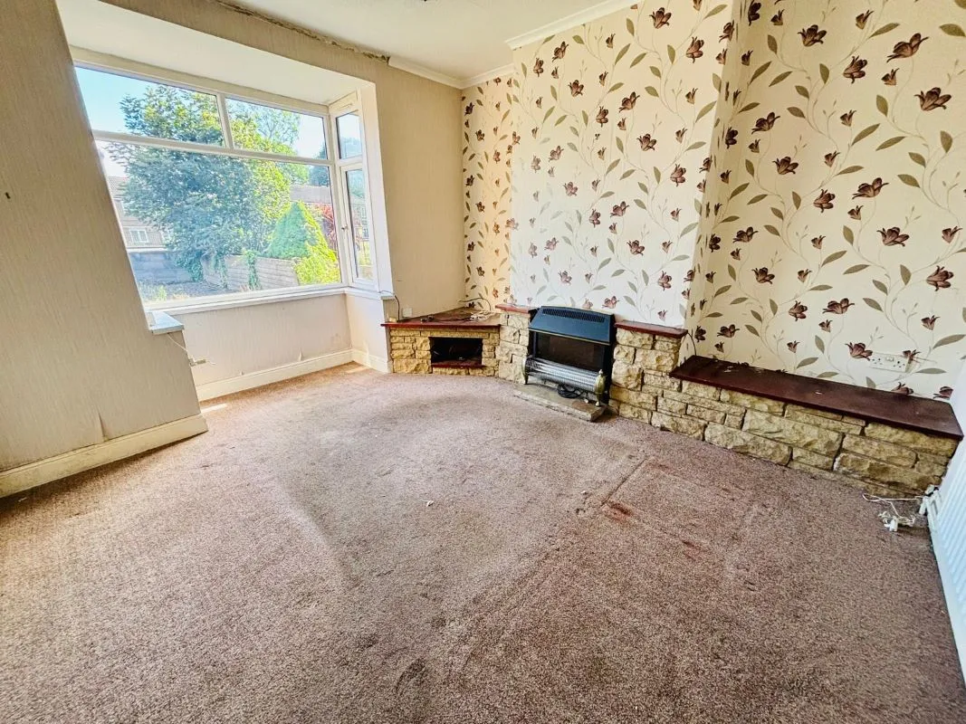 Scunthorpe, South Humberside, DN16 2JJ - Online Auctions