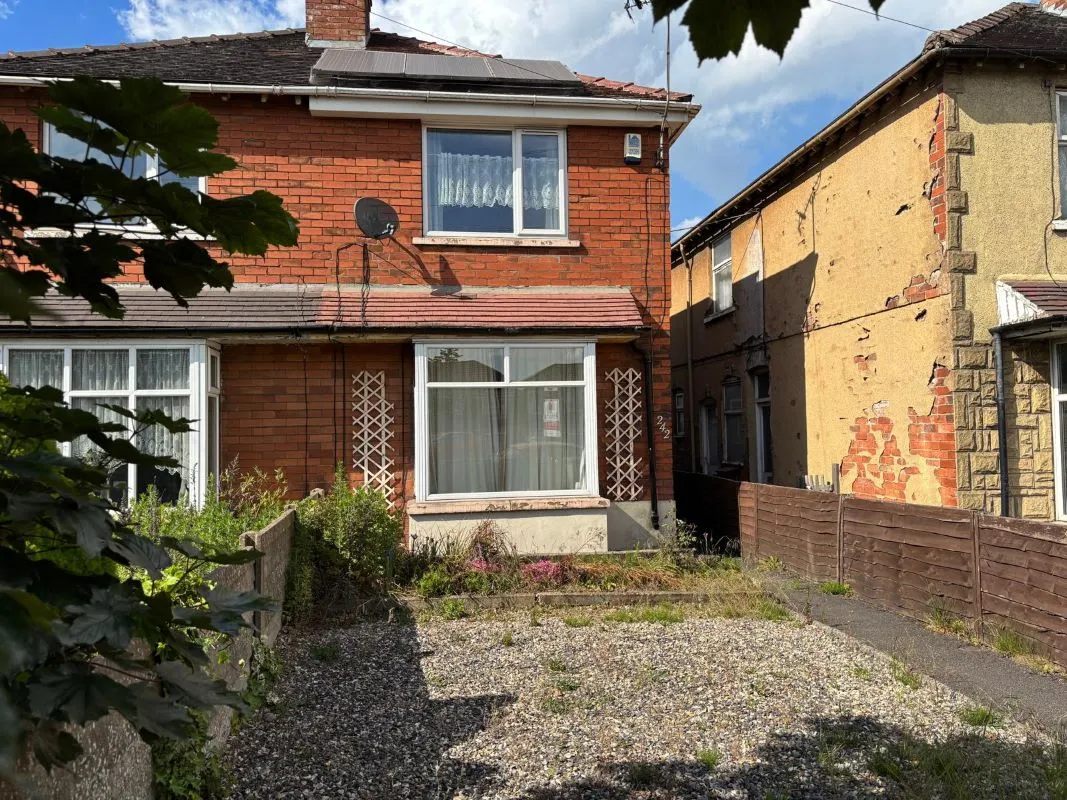Scunthorpe, South Humberside, DN16 2JJ - Online Auctions