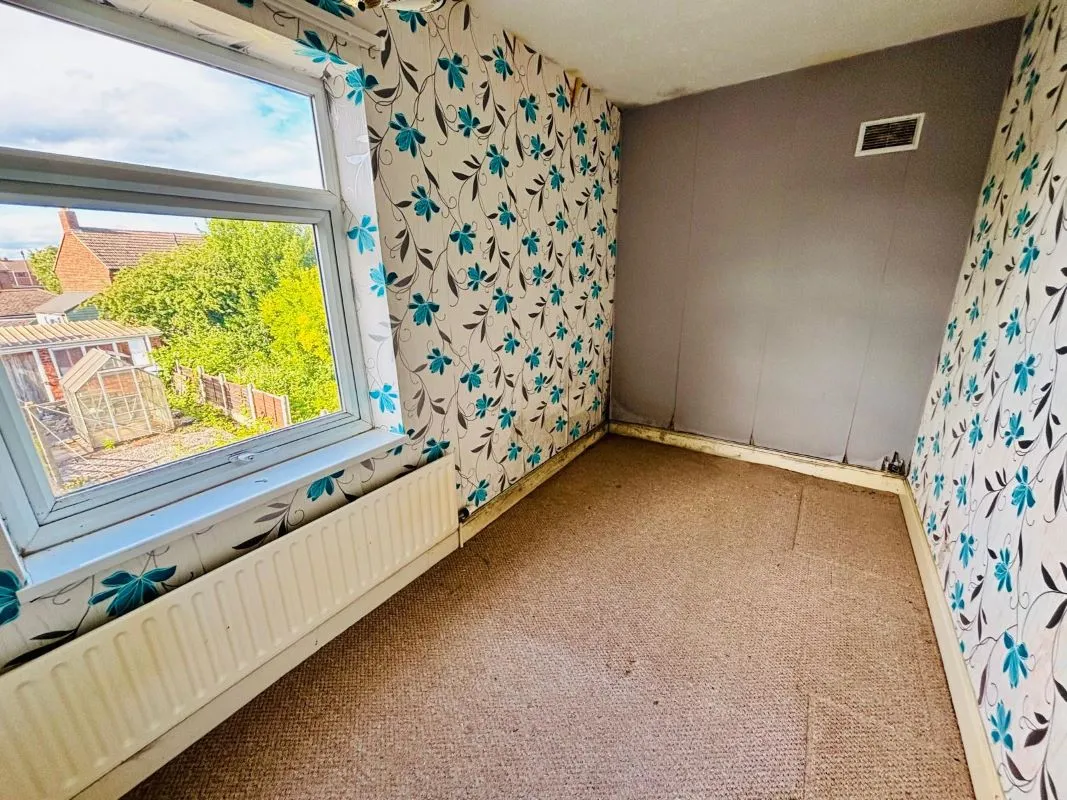 Scunthorpe, South Humberside, DN16 2JJ - Online Auctions