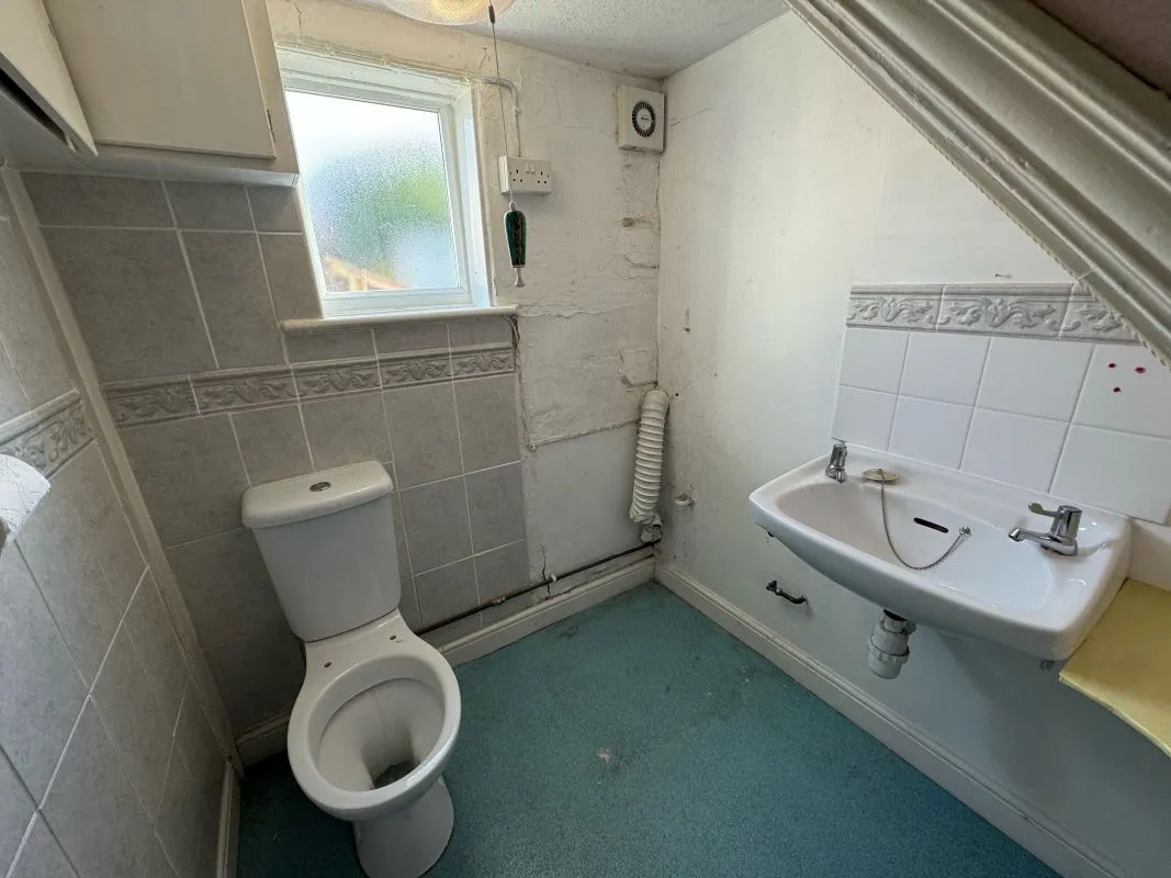 Bircotes, Doncaster, South Yorkshire, DN11 8DJ - Online Auctions