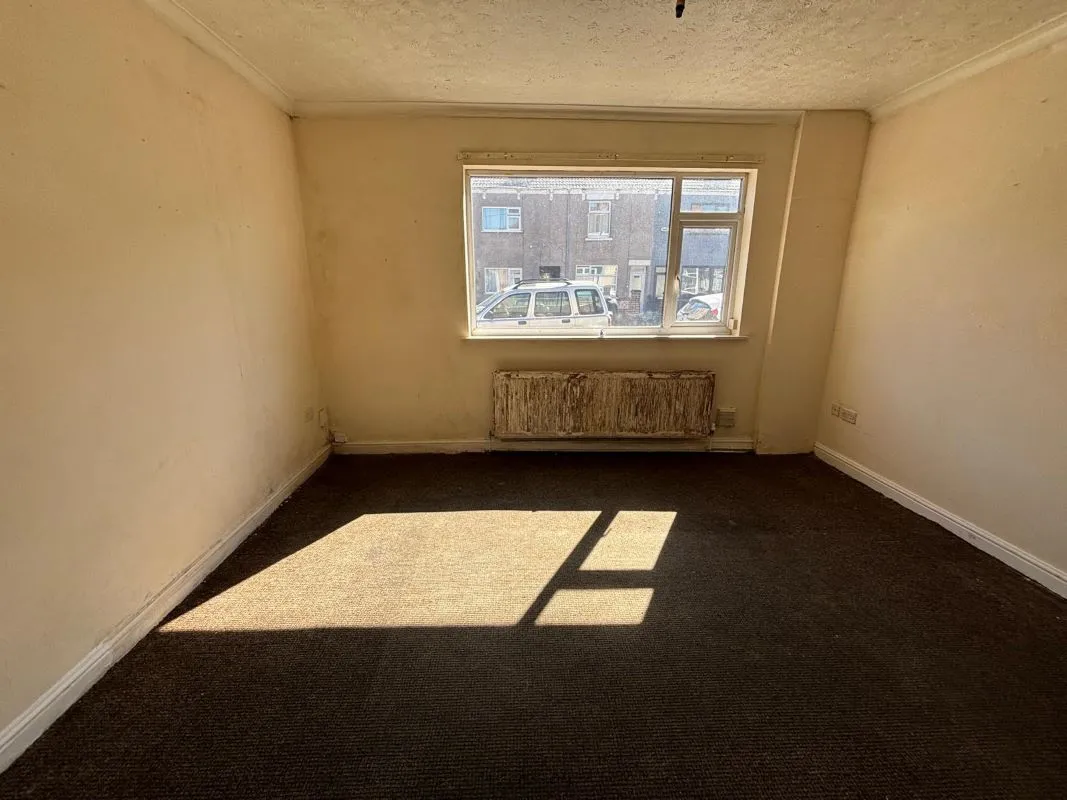 Cleethorpes, South Humberside, DN35 7NU - Online Auctions