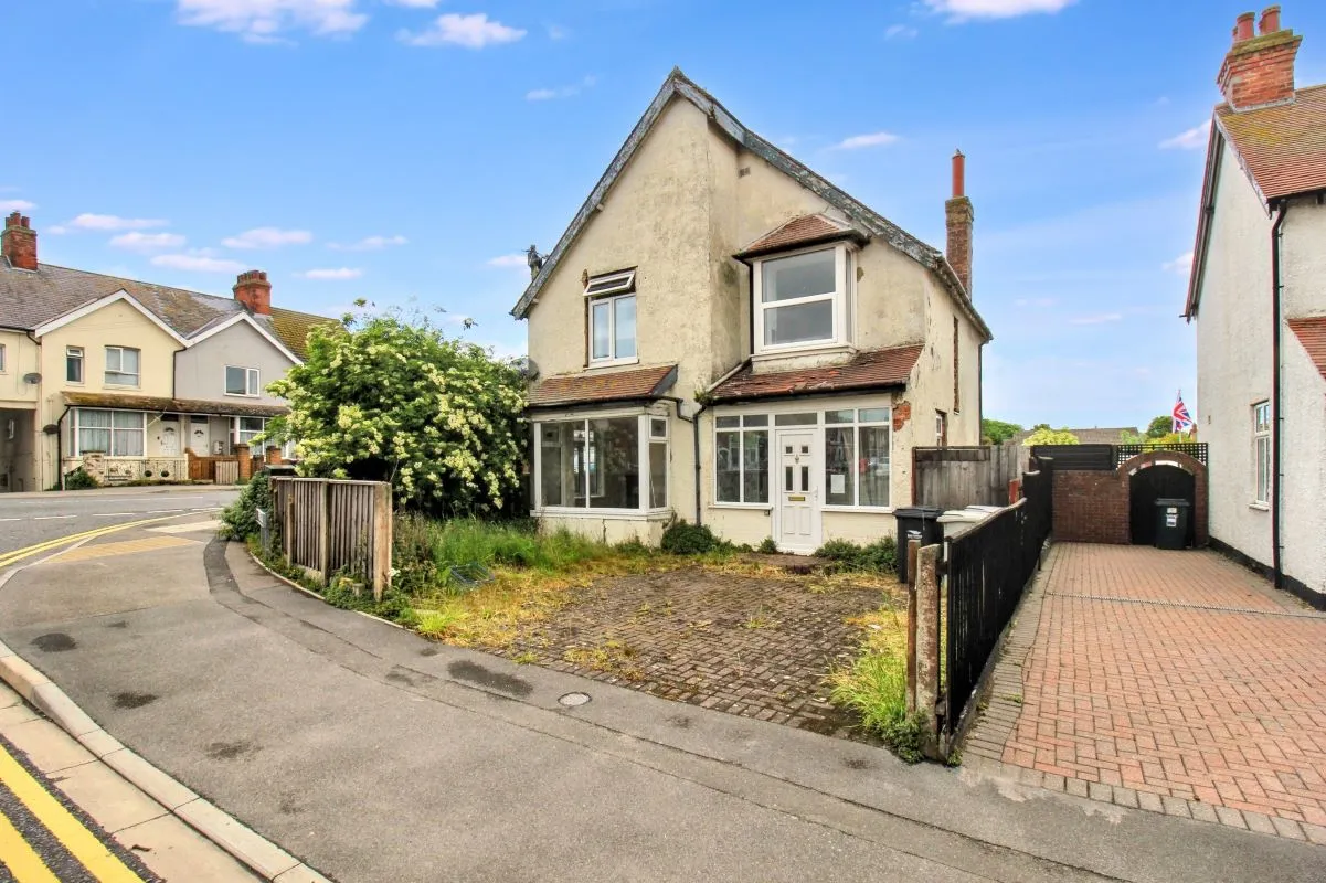 Skegness, Lincolnshire, PE25 1BP - Online Auctions