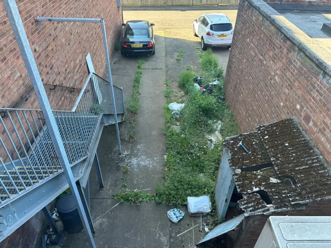 Ashby, Scunthorpe, South Humberside, DN16 2SN - Online Auctions