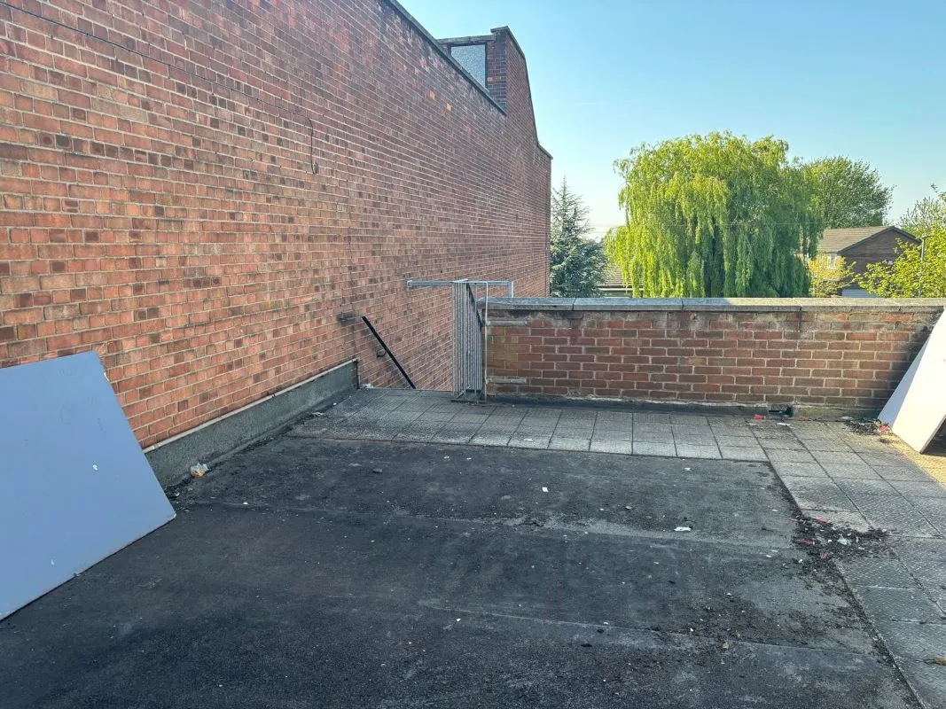 Ashby, Scunthorpe, South Humberside, DN16 2SN - Online Auctions