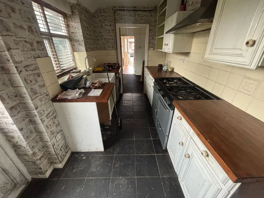 Grimsby, South Humberside, DN34 4SA - Online Auctions