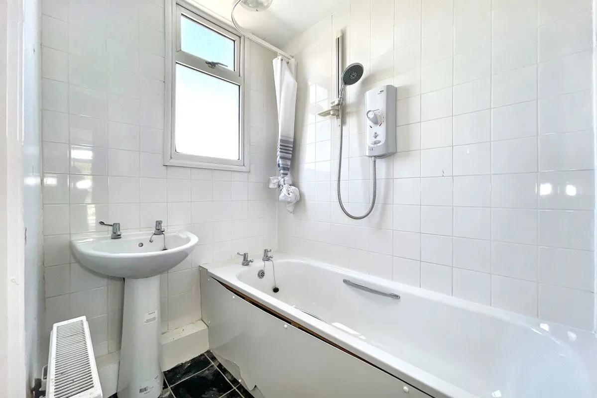 Bodmin, Cornwall, PL31 1JJ - Online Auctions