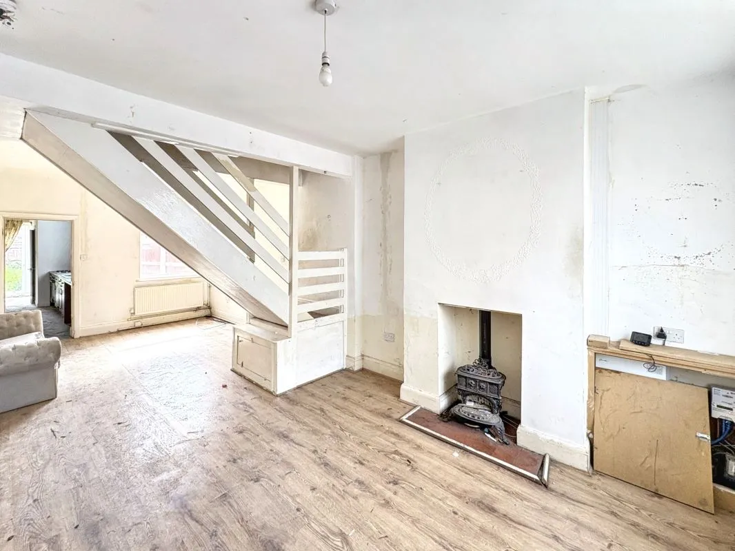 Grimsby, South Humberside, DN32 9BP - Online Auctions