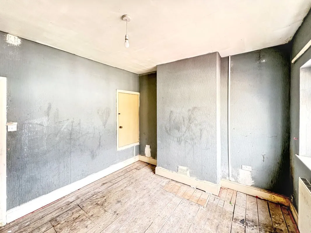 Grimsby, South Humberside, DN32 9BP - Online Auctions