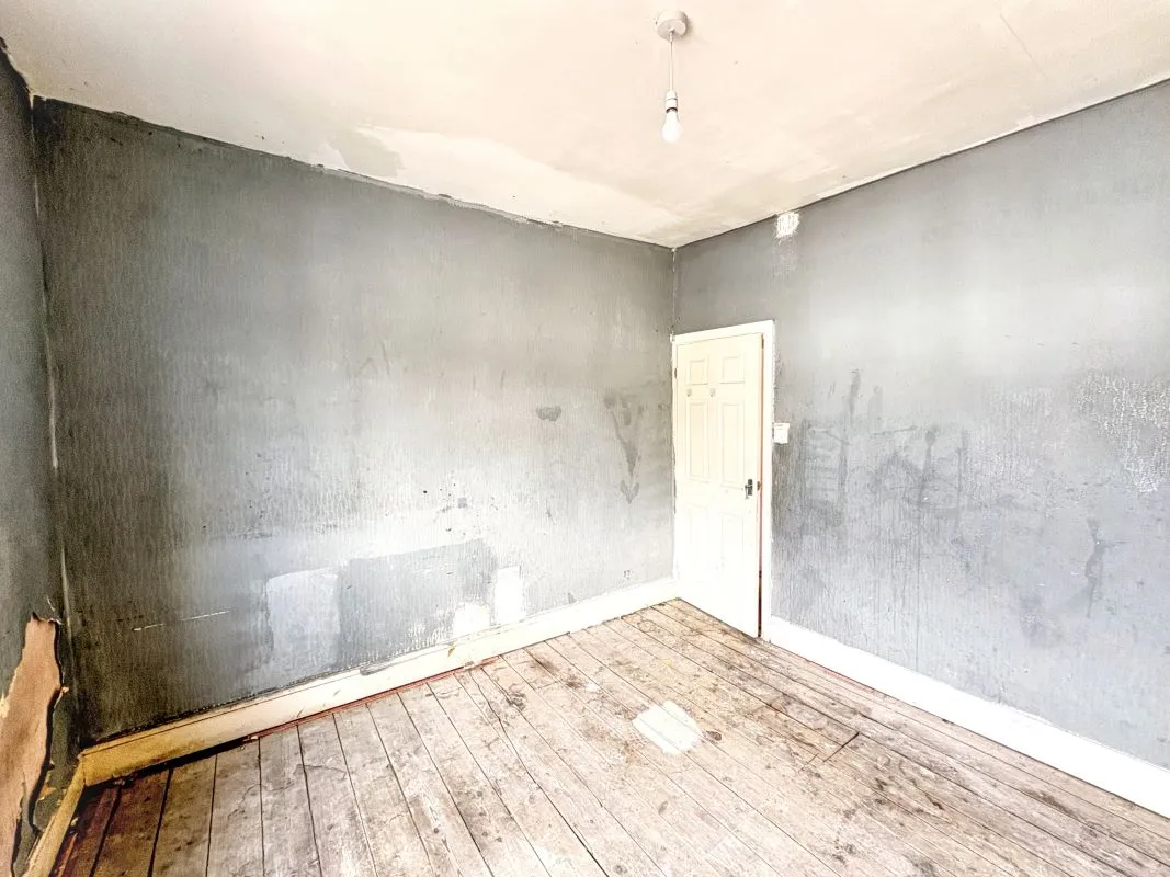 Grimsby, South Humberside, DN32 9BP - Online Auctions