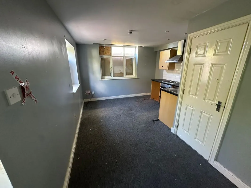 Garden Village, Leeds, West Yorkshire, LS25 4EF - Online Auctions