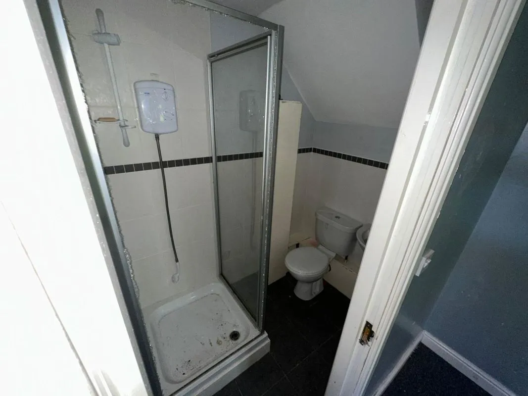 Garden Village, Leeds, West Yorkshire, LS25 4EF - Online Auctions