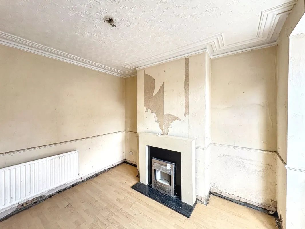 Grimsby, South Humberside, DN32 8AF - Online Auctions