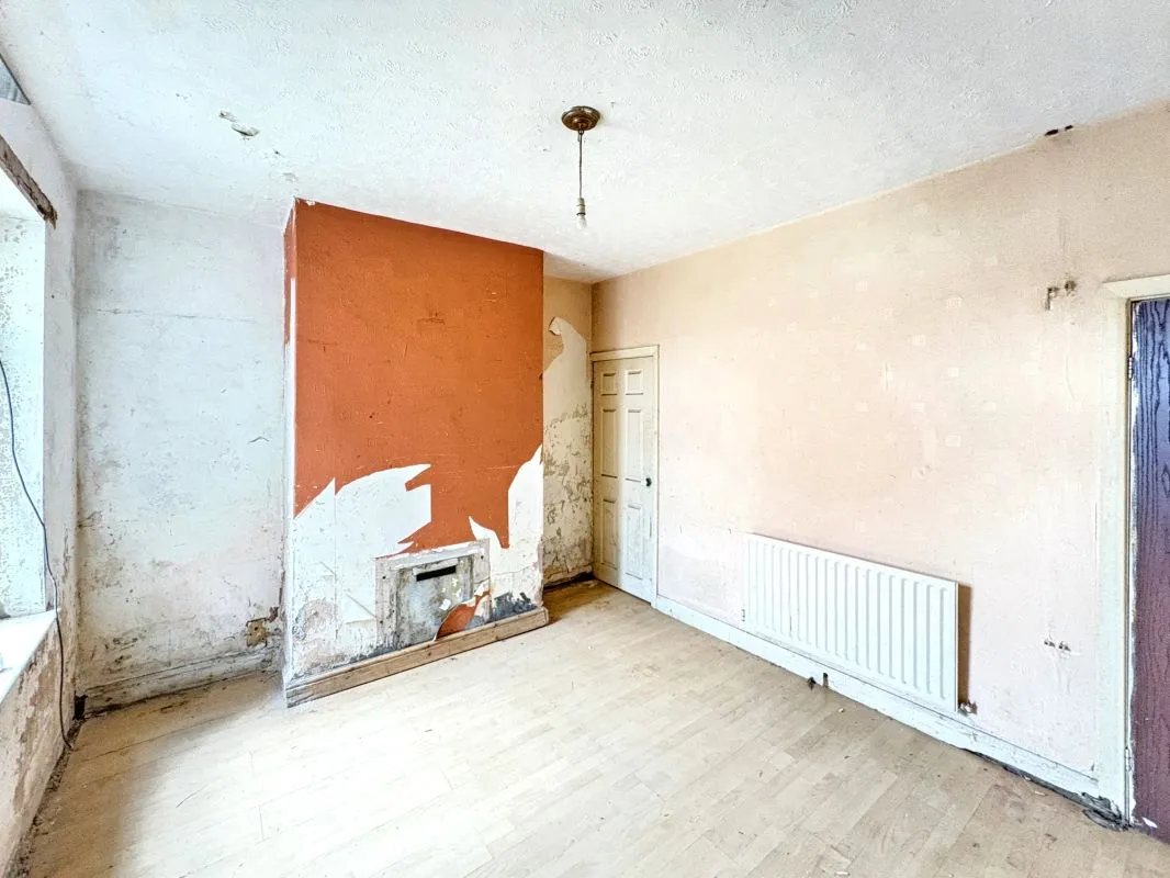 Grimsby, South Humberside, DN32 8AF - Online Auctions