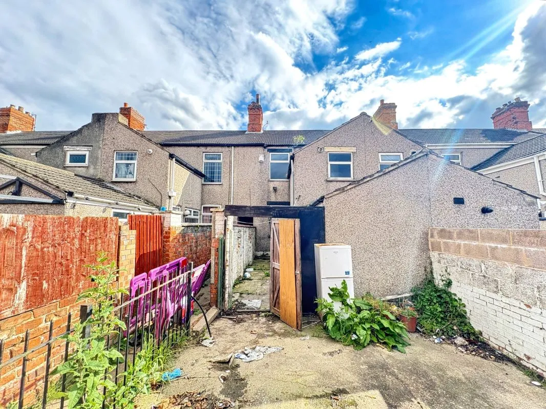 Grimsby, South Humberside, DN32 8AF - Online Auctions