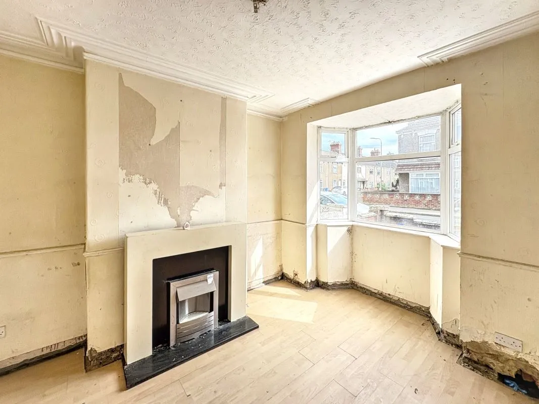 Grimsby, South Humberside, DN32 8AF - Online Auctions