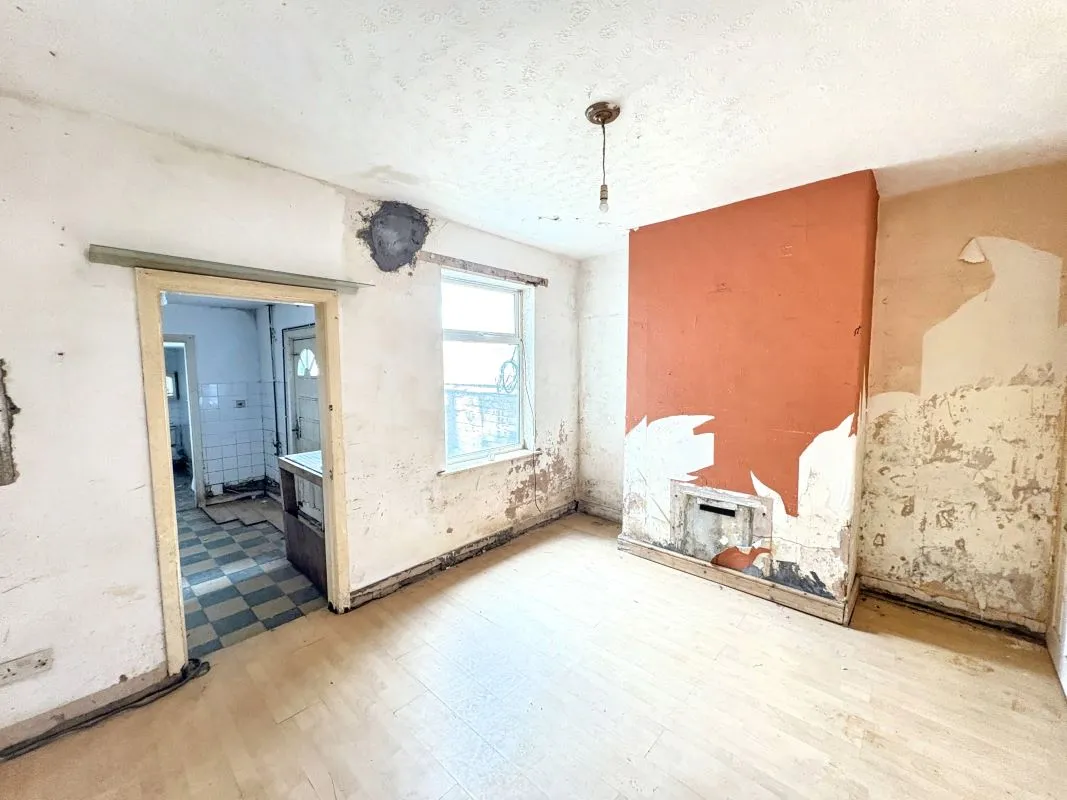 Grimsby, South Humberside, DN32 8AF - Online Auctions