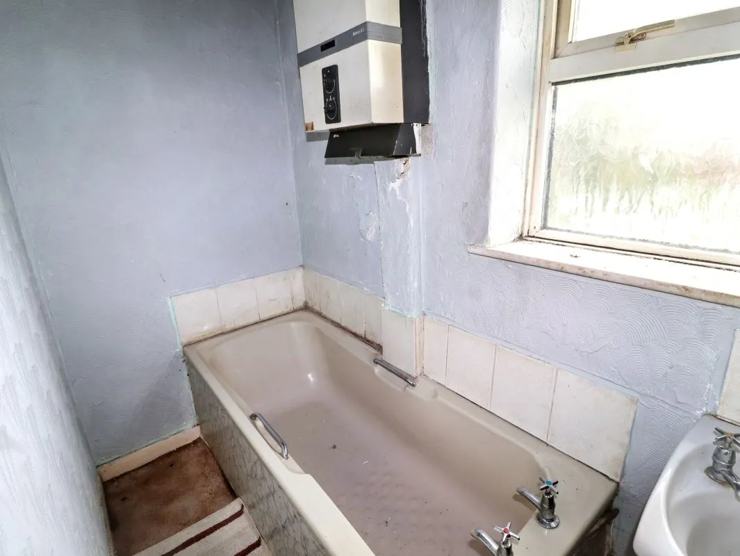 Bradford, West Yorkshire, BD4 9RA - Online Auctions