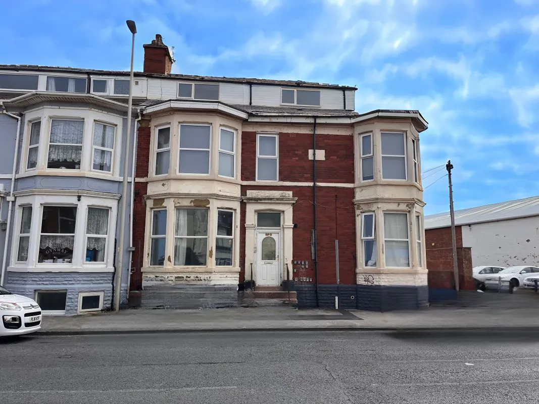 203 Dickson Road, Blackpool, Lancashire, FY1 2HQ - Online Auctions
