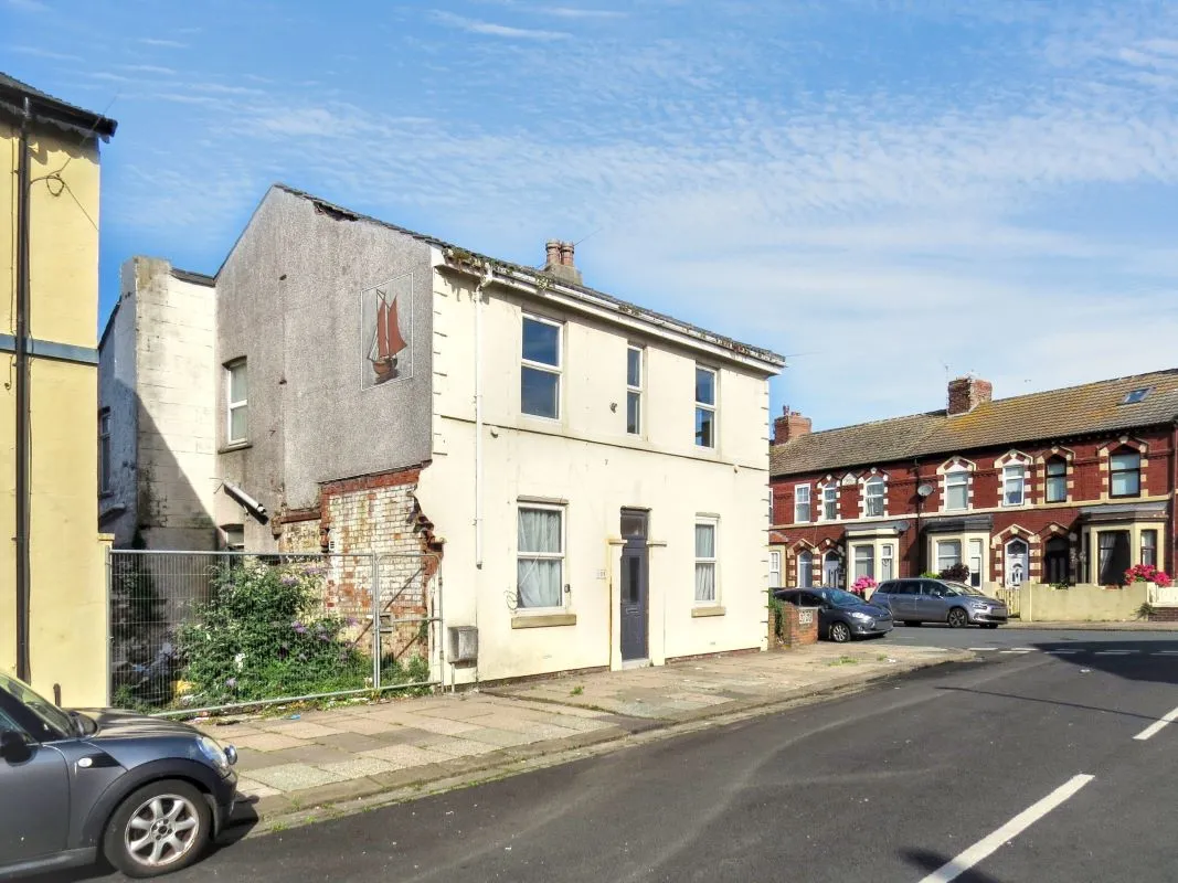 Fleetwood, Lancashire, FY7 6LN - Online Auctions