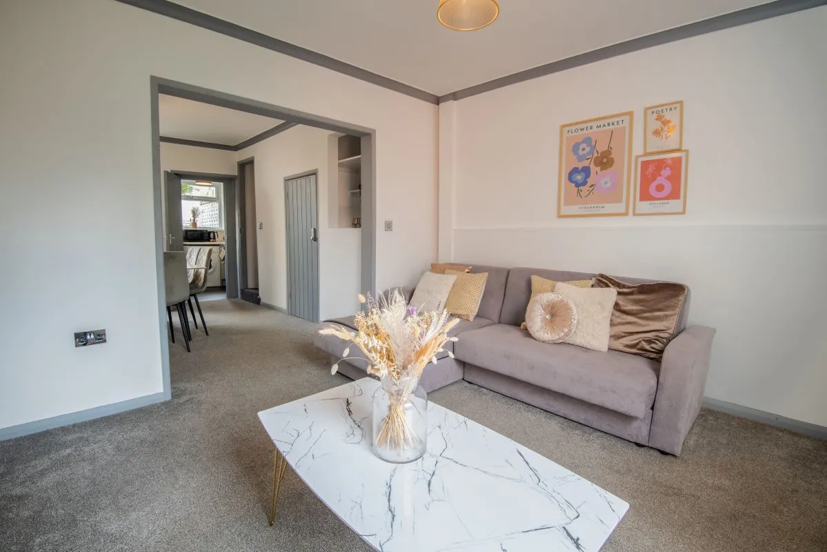 Lincoln, Lincolnshire, LN1 1HQ - Online Auctions