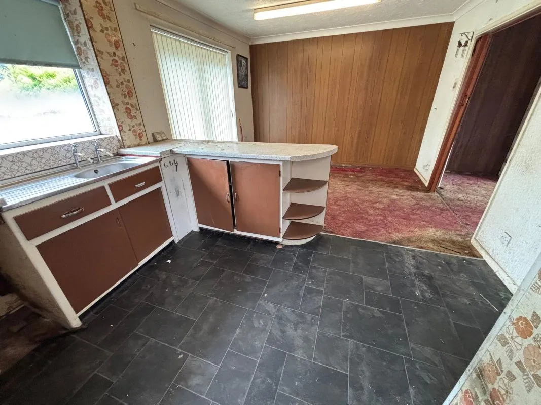 Scunthorpe, South Humberside, DN17 1RS - Online Auctions