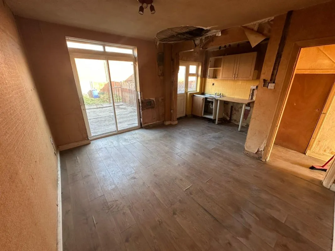 Doncaster, South Yorkshire, DN4 8AN - Online Auctions