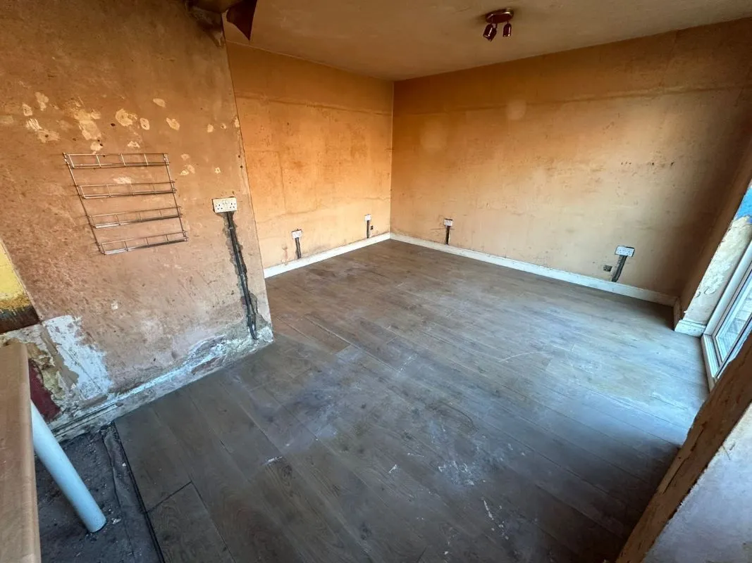 Doncaster, South Yorkshire, DN4 8AN - Online Auctions