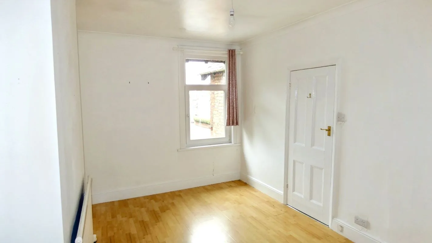 Scarborough, North Yorkshire, YO12 7RT - Online Auctions
