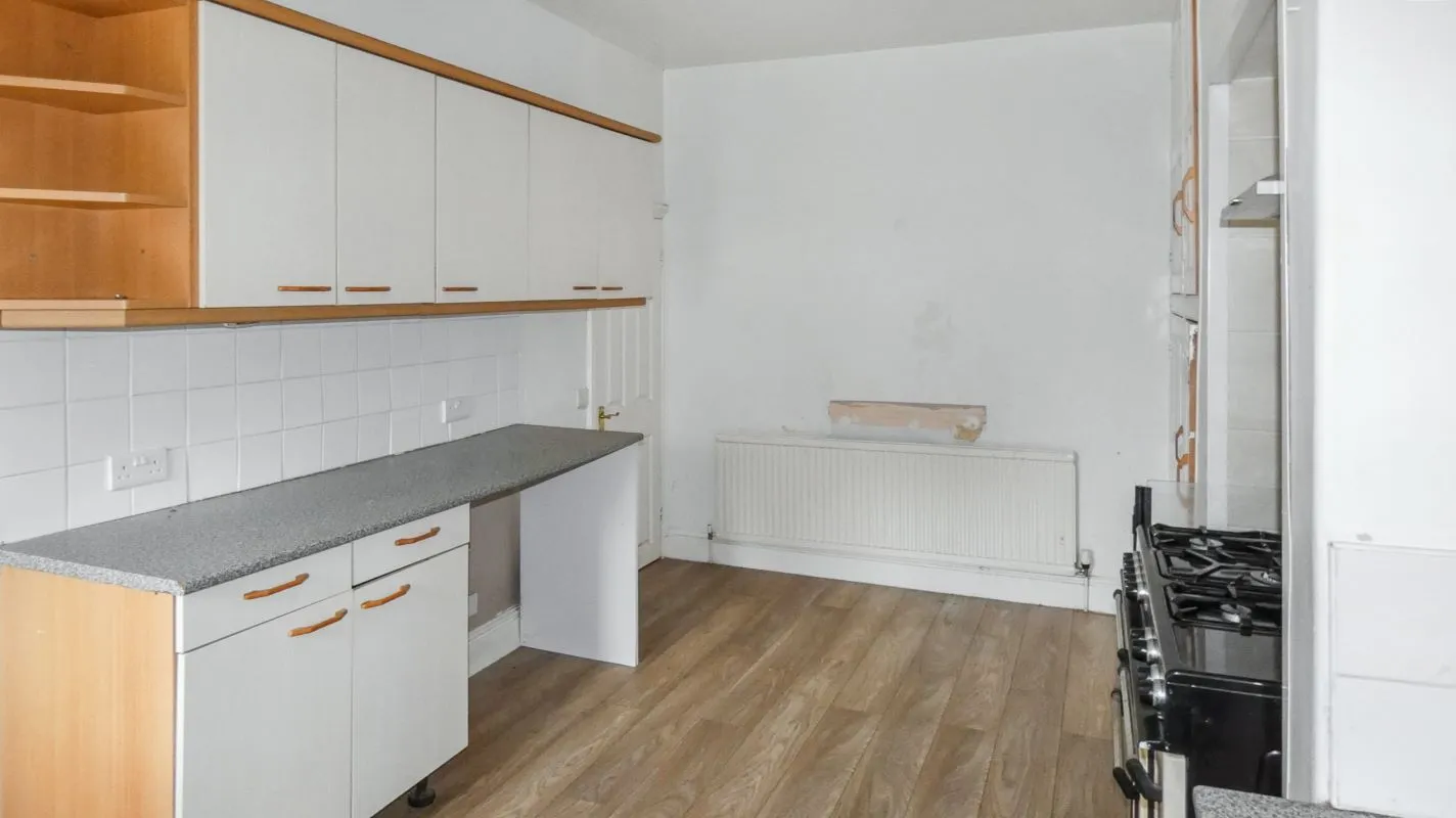 Scarborough, North Yorkshire, YO12 7RT - Online Auctions