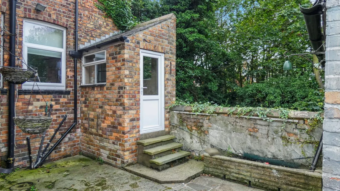 Scarborough, North Yorkshire, YO12 7RT - Online Auctions