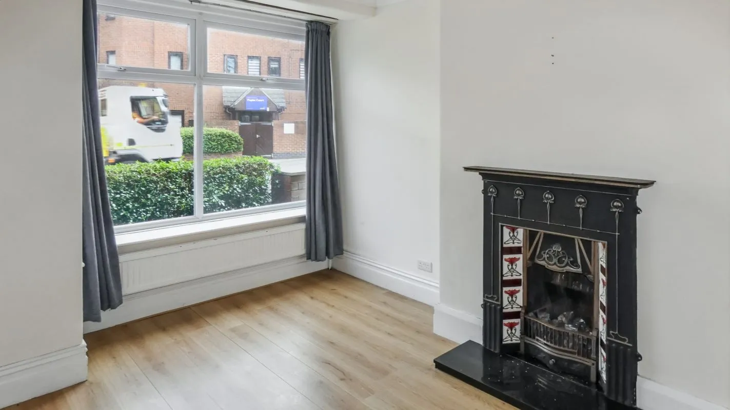 Scarborough, North Yorkshire, YO12 7RT - Online Auctions