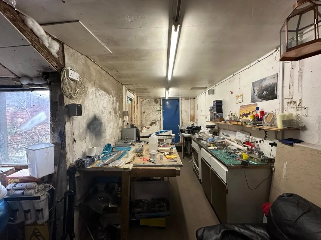 Gainsborough, Lincolnshire, DN21 2JR - Online Auctions