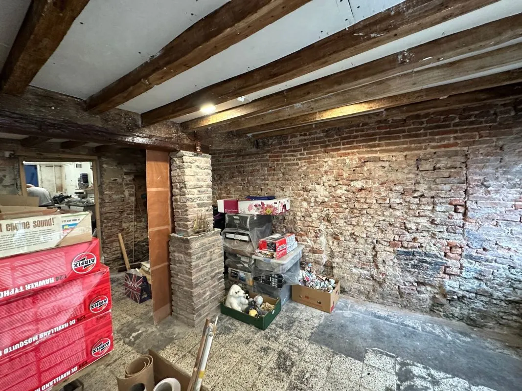 Gainsborough, Lincolnshire, DN21 2JR - Online Auctions