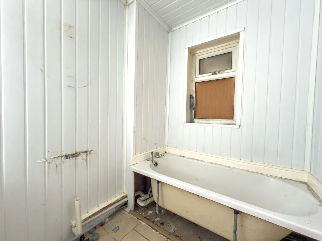 Hetton-Le-Hole, Houghton le Spring, Tyne And Wear, DH5 9EJ - Online Auctions