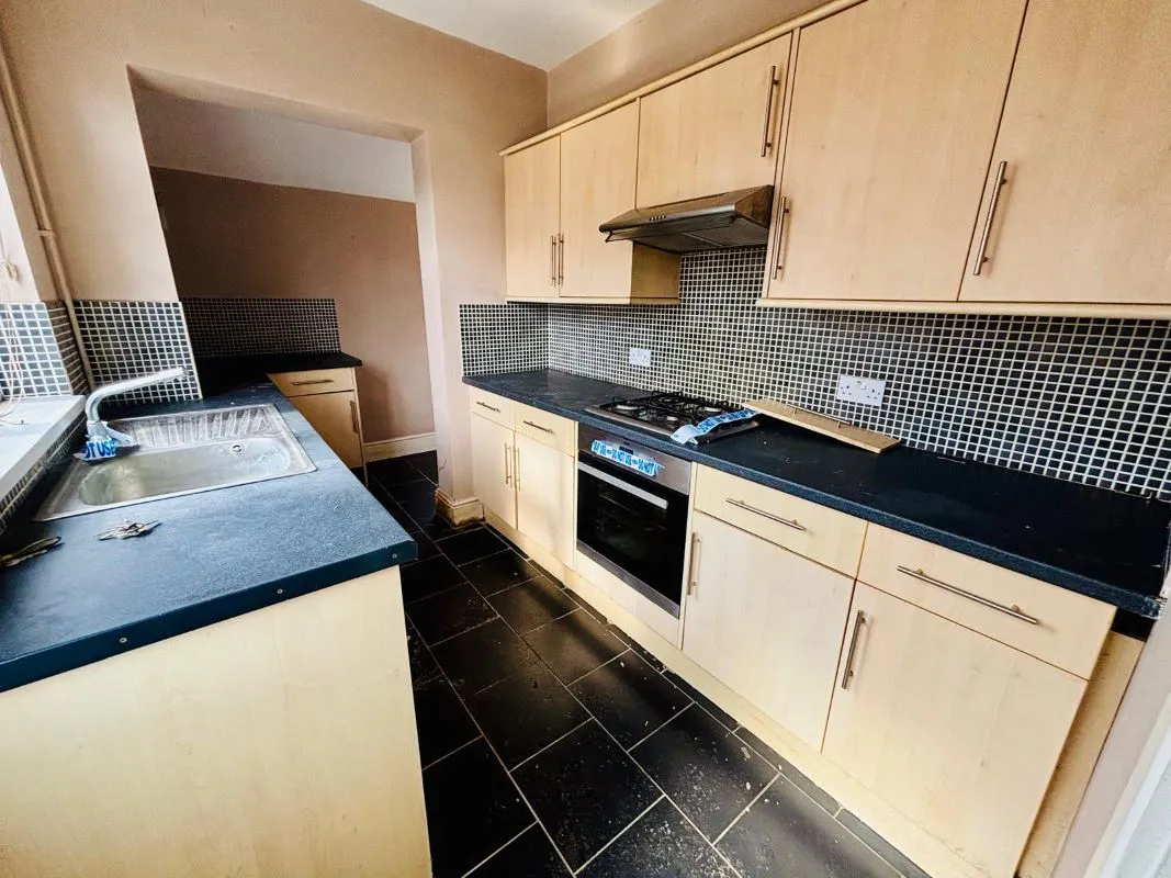 Grimsby, South Humberside, DN32 8ET - Online Auctions