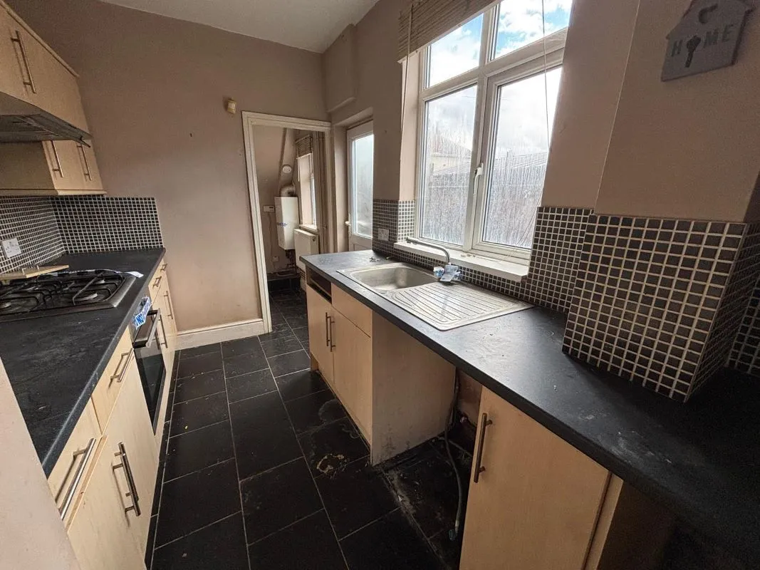 Grimsby, South Humberside, DN32 8ET - Online Auctions