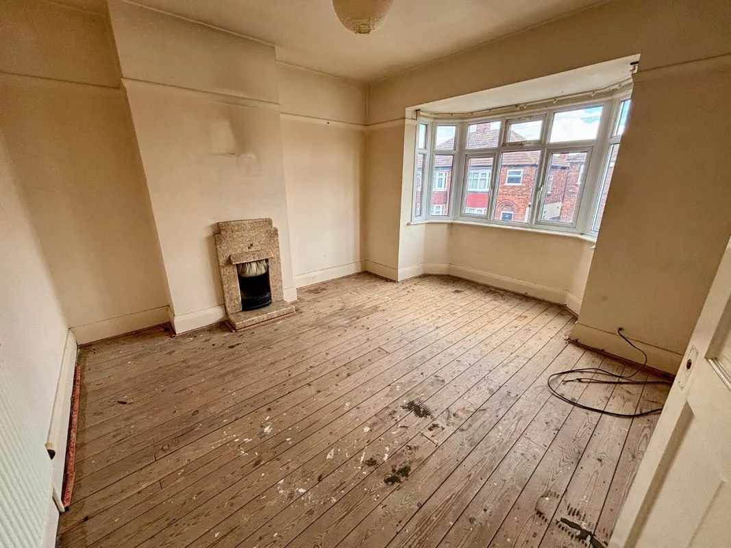 Grimsby, South Humberside, DN32 8ET - Online Auctions