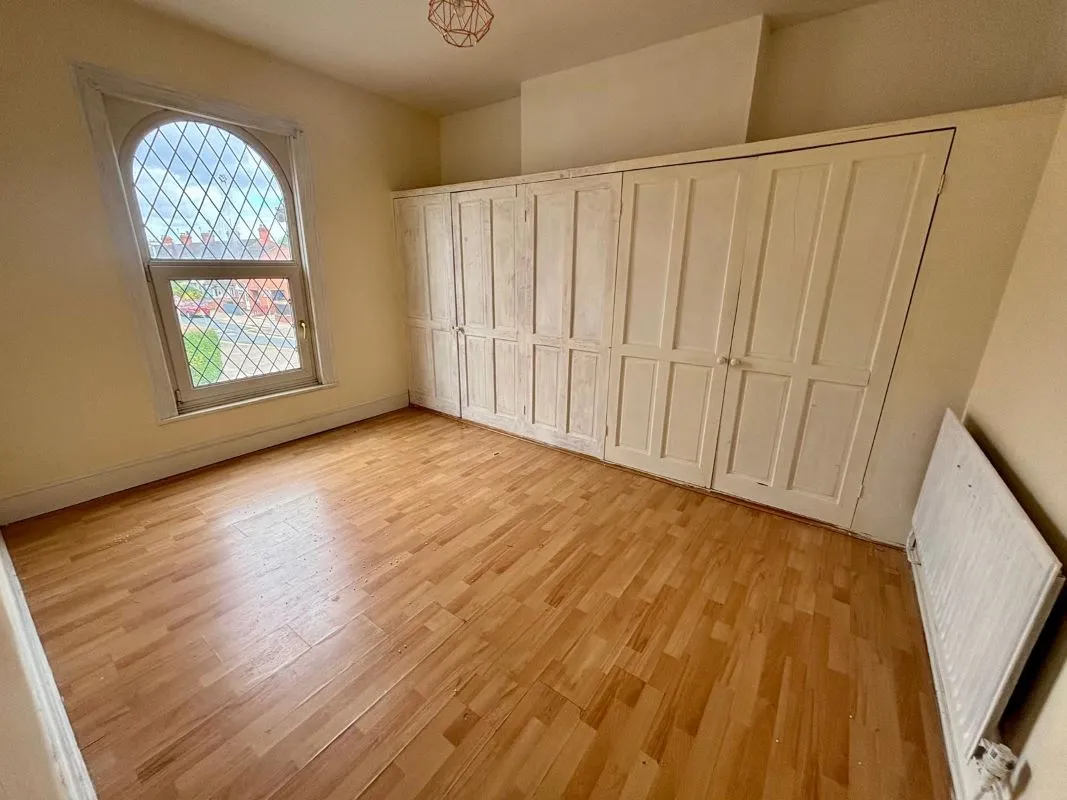 Grimsby, South Humberside, DN32 8ET - Online Auctions
