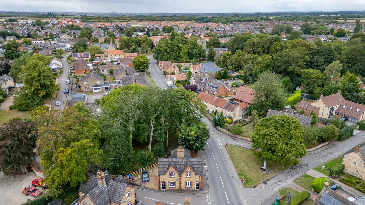 Welton, Lincoln, Lincolnshire, LN2 3JG - Online Auctions