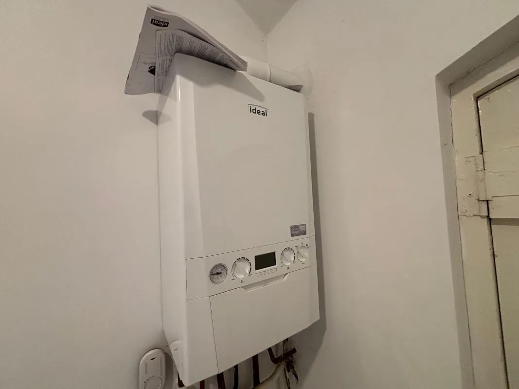 Welton, Lincoln, Lincolnshire, LN2 3JG - Online Auctions