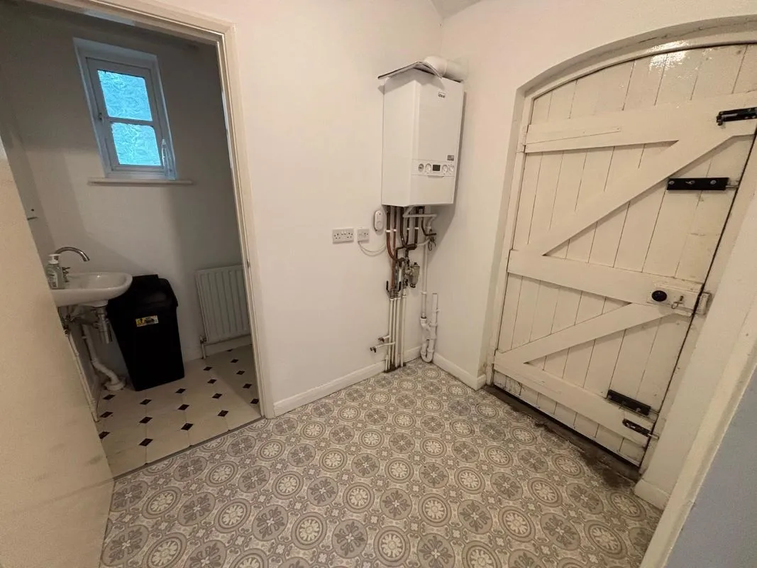 Welton, Lincoln, Lincolnshire, LN2 3JG - Online Auctions