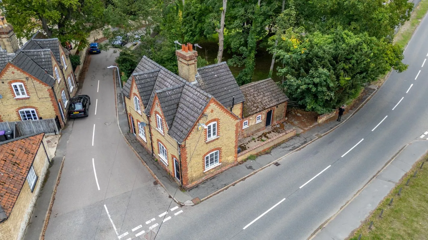 Welton, Lincoln, Lincolnshire, LN2 3JG - Online Auctions