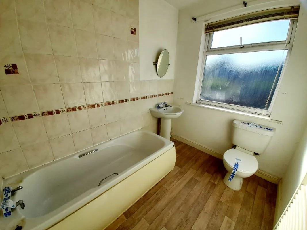 Cleethorpes, South Humberside, DN35 8PL - Online Auctions