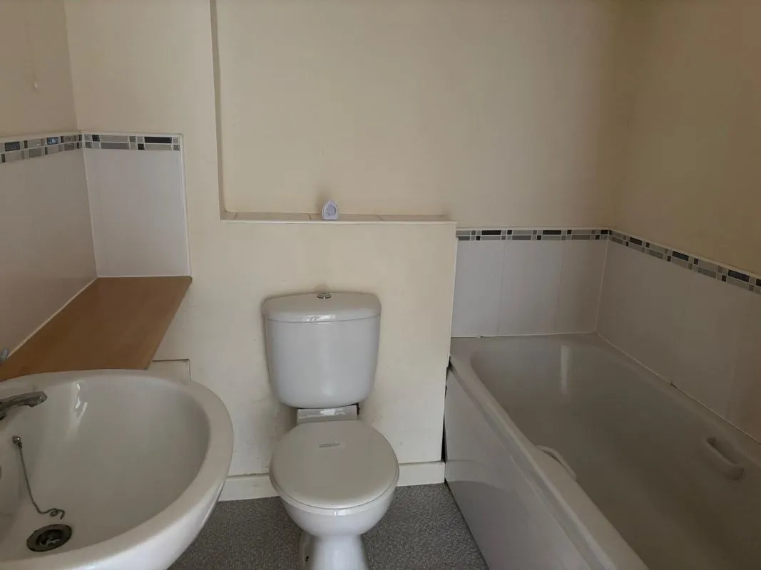Armthorpe, Doncaster, South Yorkshire, DN3 2FE - Online Auctions