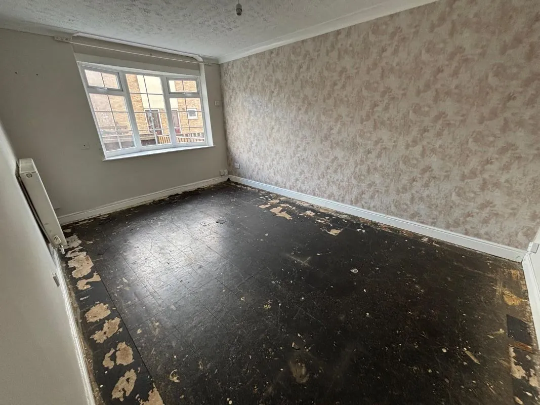 Grimsby, South Humberside, DN37 9BY - Online Auctions