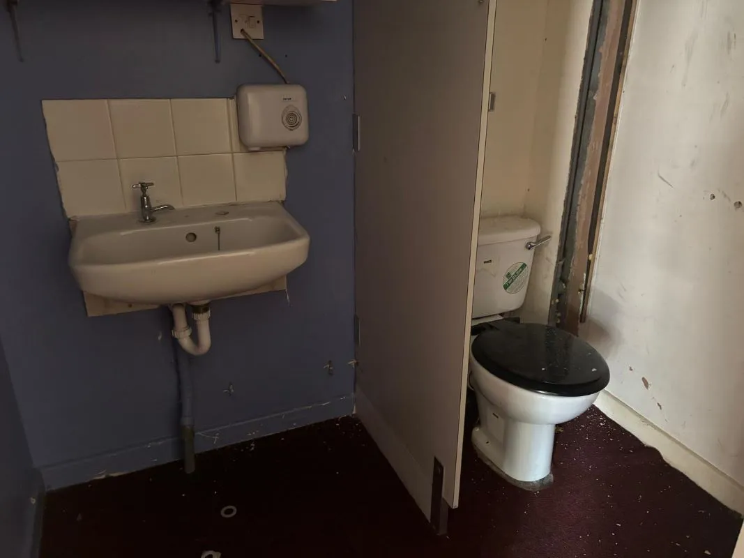 Gainsborough, Lincolnshire, DN21 2DY - Online Auctions