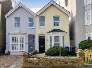 Property for Auction in London
